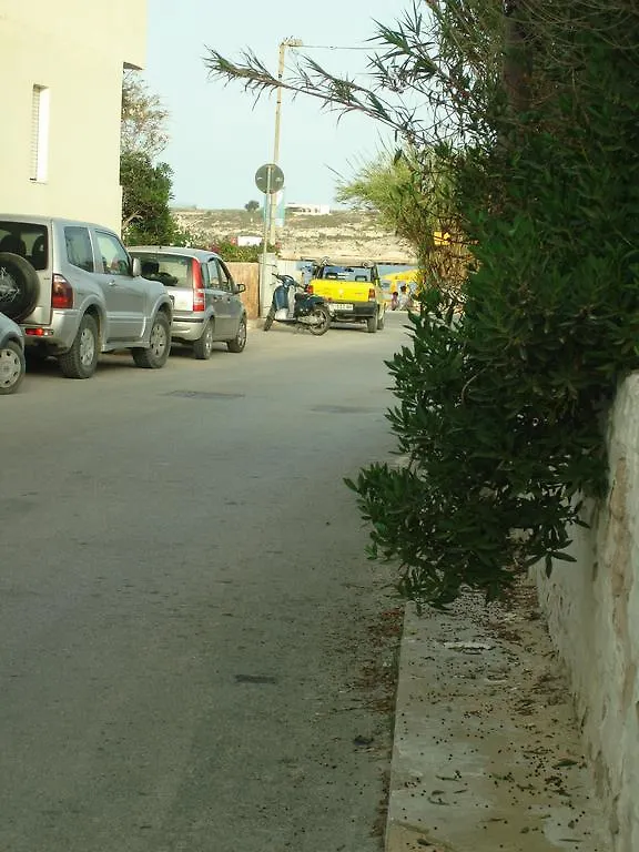 Casa Alla Guitgia 2 Lampedusa 0*,